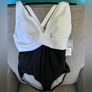 Speedo Twist-Front swim suit